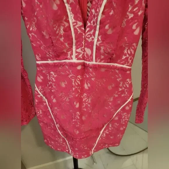 Elliatt Pink Lace Deep V-Neck Mini Dress, Small - Picture 3 of 8